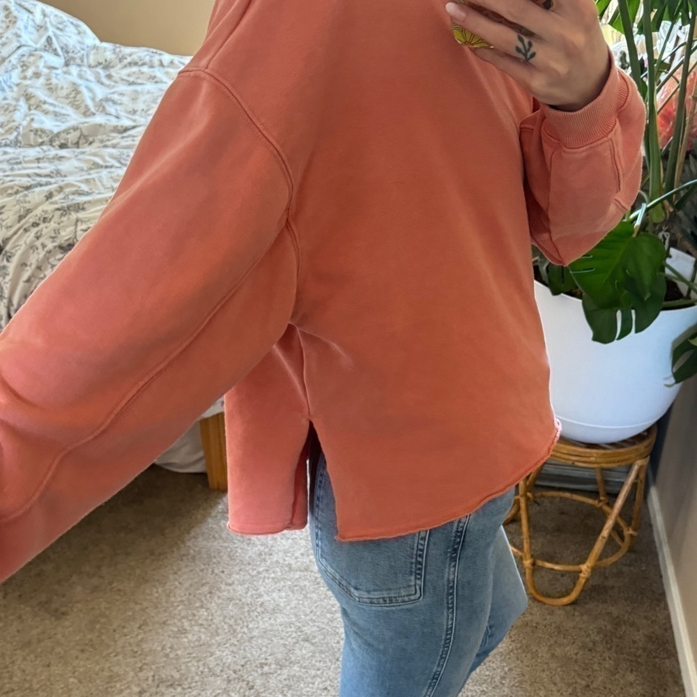 Colsie Crewneck - Picture 2 of 4
